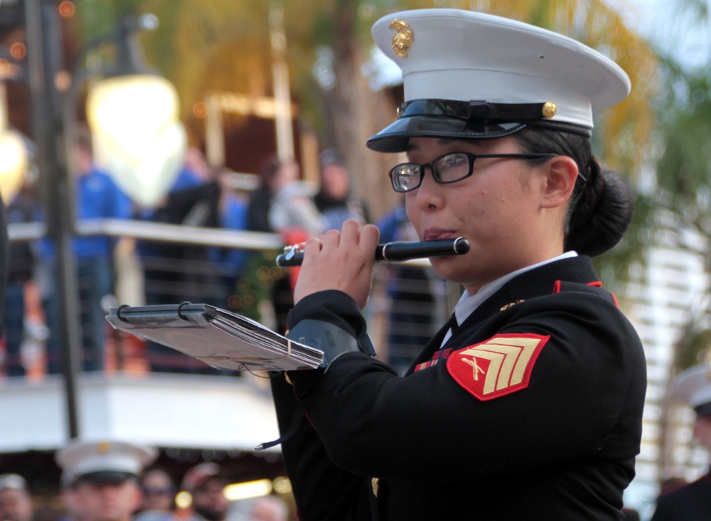 Parris Island Marine Band performs at pep rally