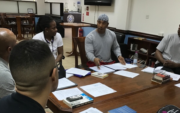 1st TSC Spends New Years Preparing Soldiers for Financial Future