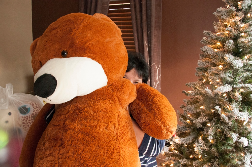 Air Guard Family Jumps Into Action for Christmas Toy Drive