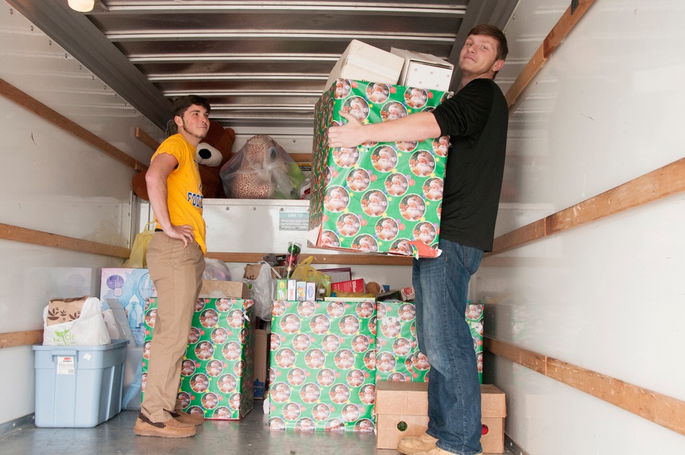 Air Guard Family Jumps Into Action for a Toy Drive