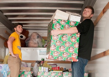Air Guard Family Jumps Into Action for a Toy Drive