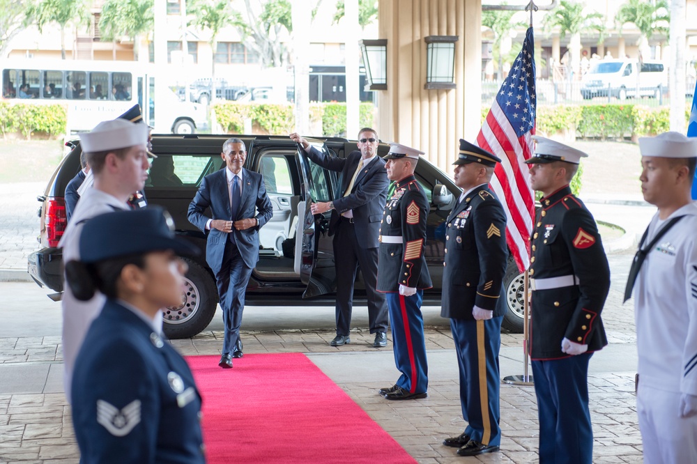 President Obama and Prime Minister Abe Visit U.S. Pacific Command