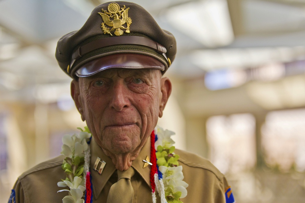 WWII Pilot Jerry Yellin Attends Event Honoring Japanese-American WWII Veterans