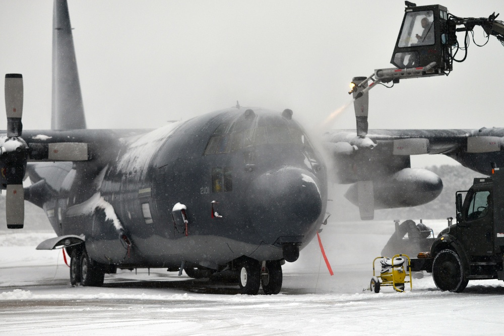 106th Rescue Wing Responds to Sudden Snowstorm
