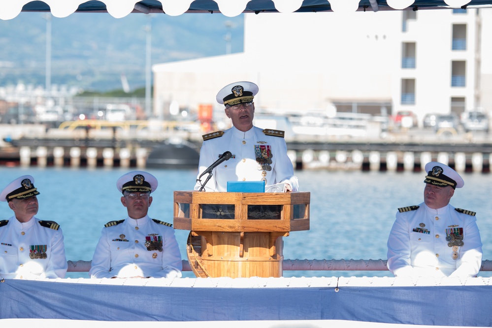 Naval Submarine Training Center holds change of command