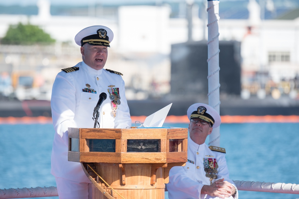 Naval Submarine Training Center holds change of command