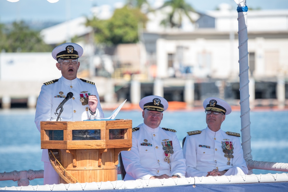 Naval Submarine Training Center holds change of command