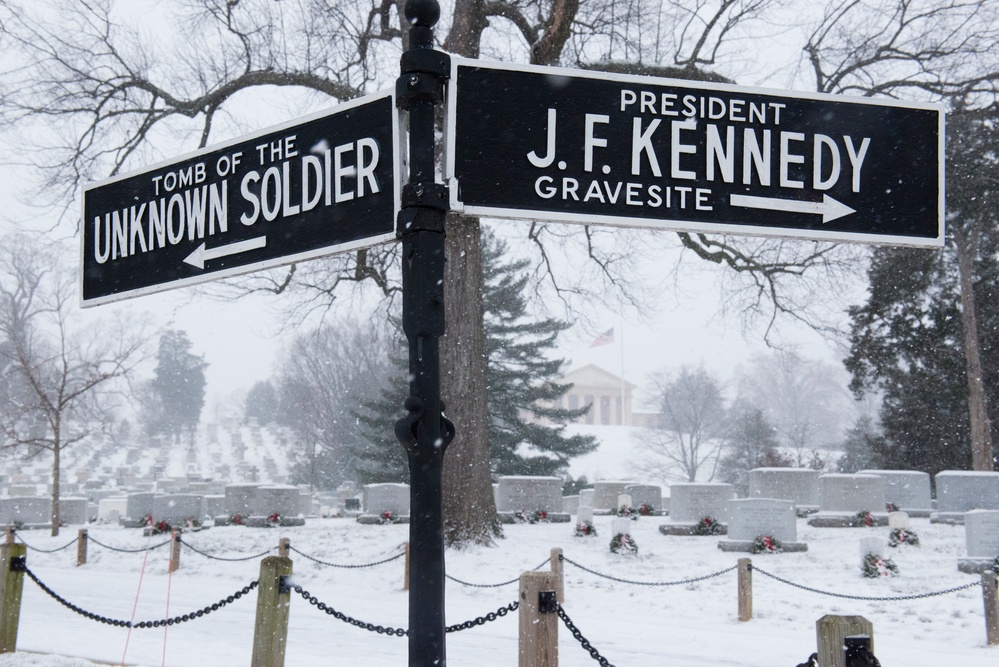 Snow falls in Arlington National Cemetery