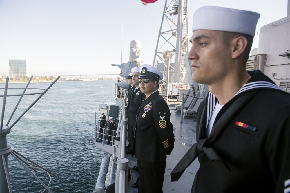 USS Lake Champain (CG 57) Deploys