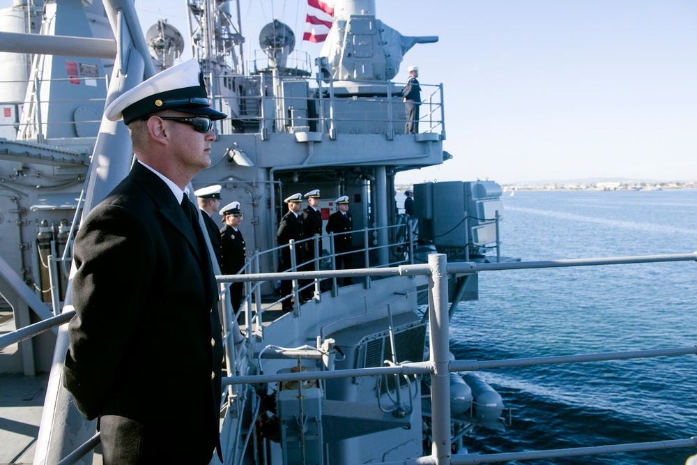 USS Lake Champain (CG 57) Deploys