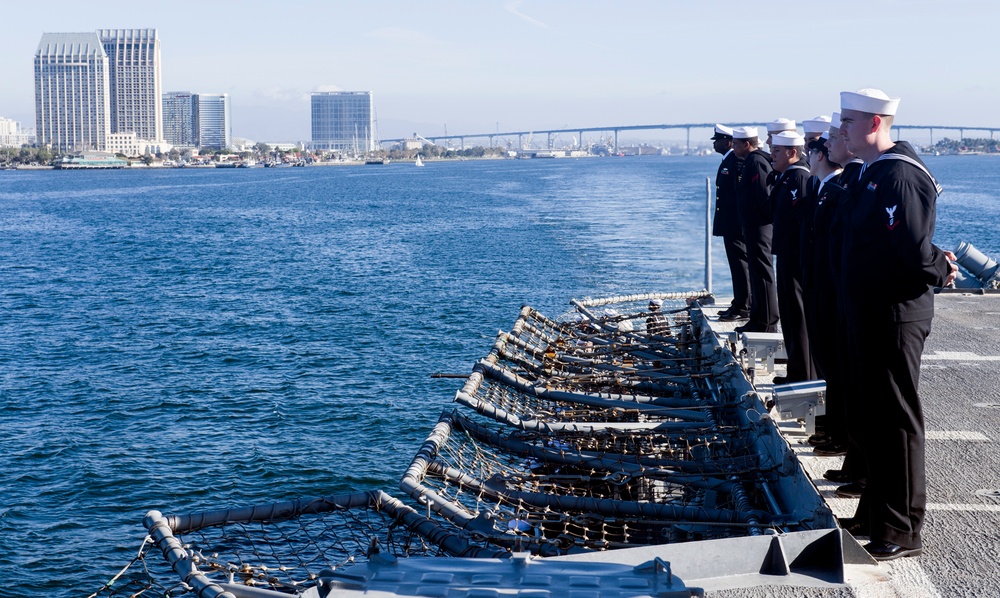 USS Lake Champain (CG 57) Deploys