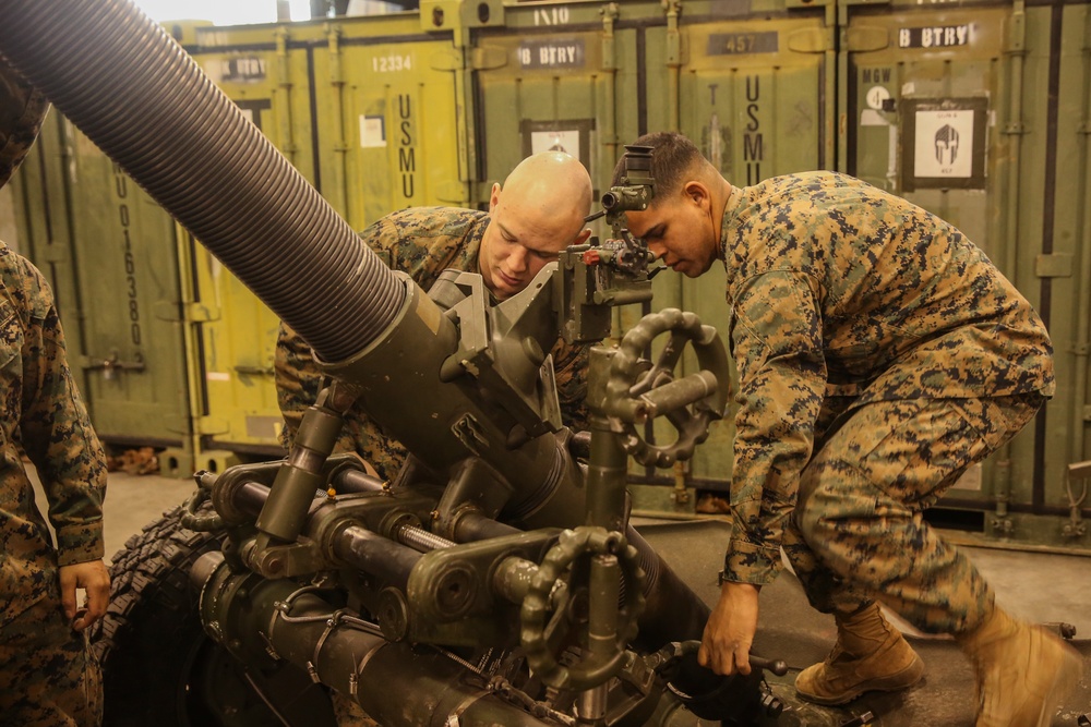 1/10 participates in Reconnaissance, Selection, Occupying Position training