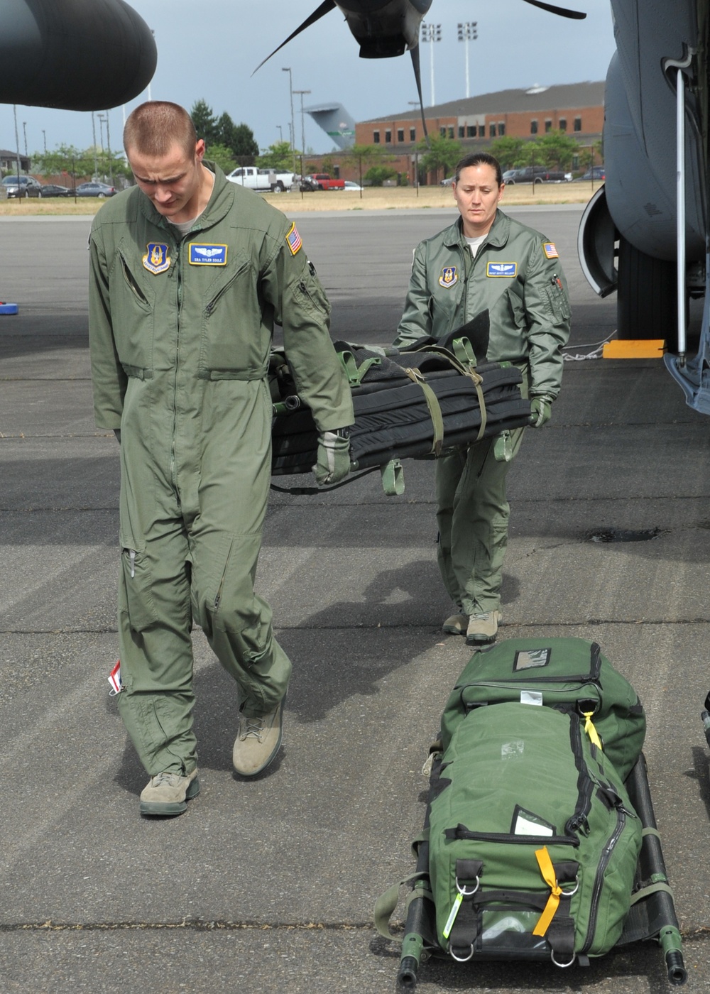 Hurricane Hunters, 446th Aeromedical Evacuation Squadron team up for life-saving training