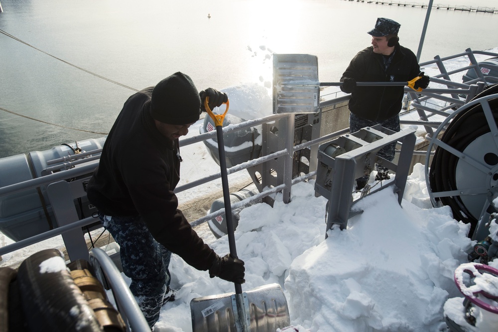 USS Bataan Snow day