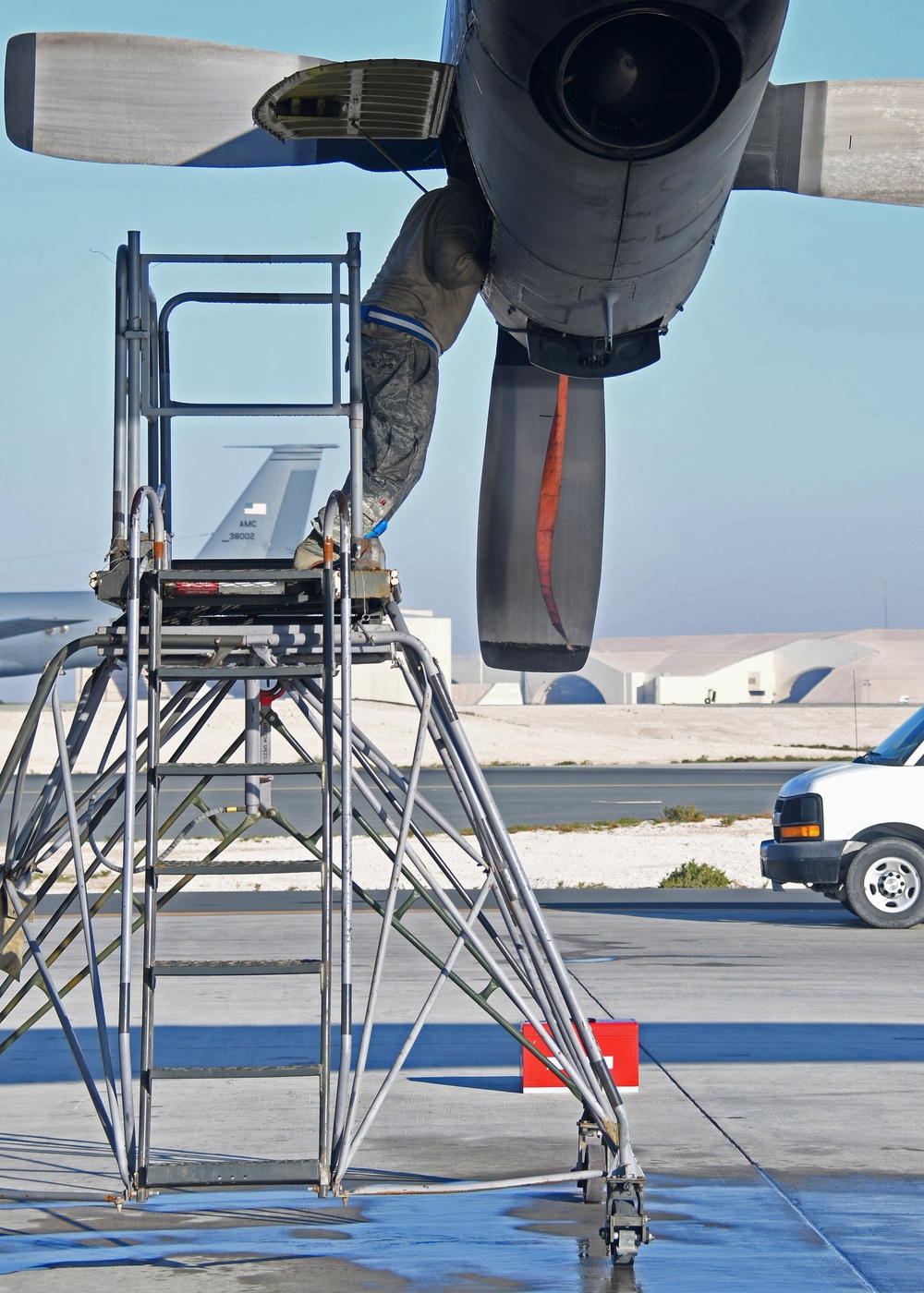 Maintaining mobility: Maintenance Reserve Airmen keep eyes to the sky