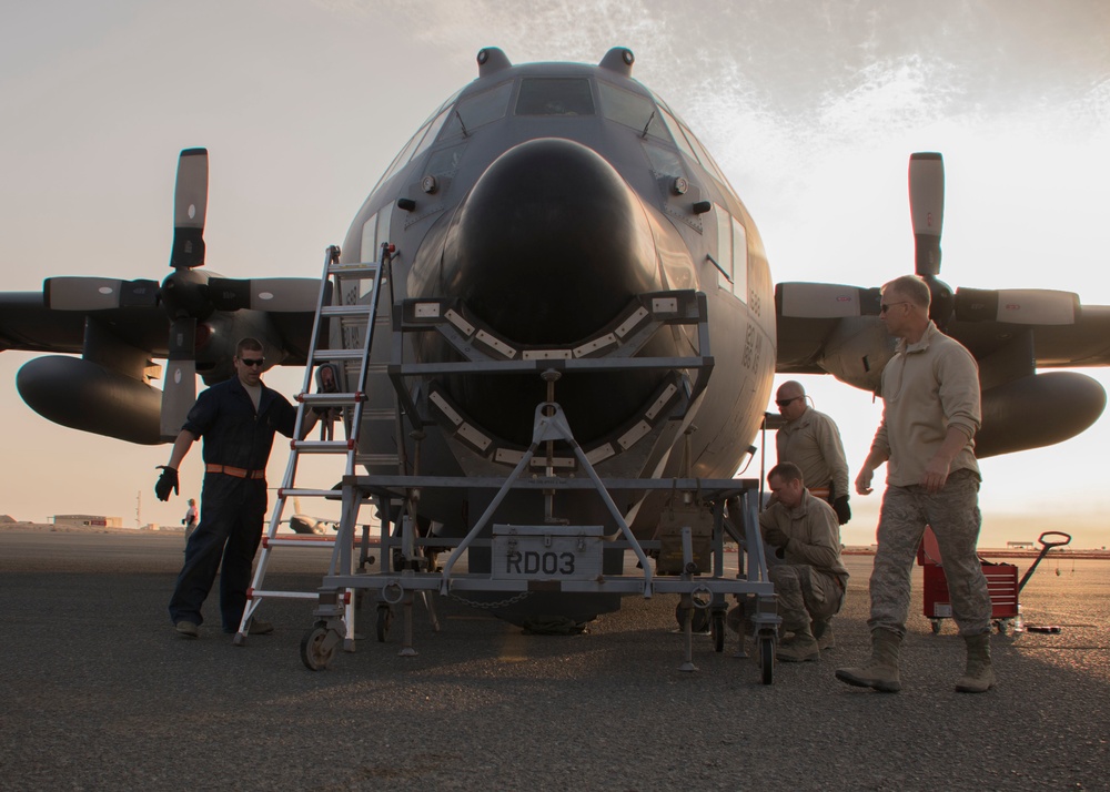 386th EMXS maintainers replace C-130H radome