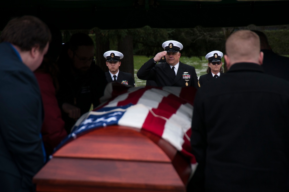 WWII WAVES Chief buried with military honors