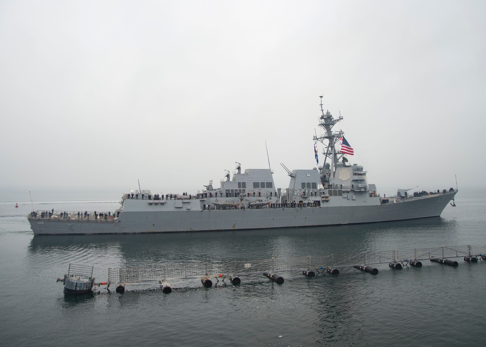 USS Wayne E Meyer (DDG 108) Departs for Deployment