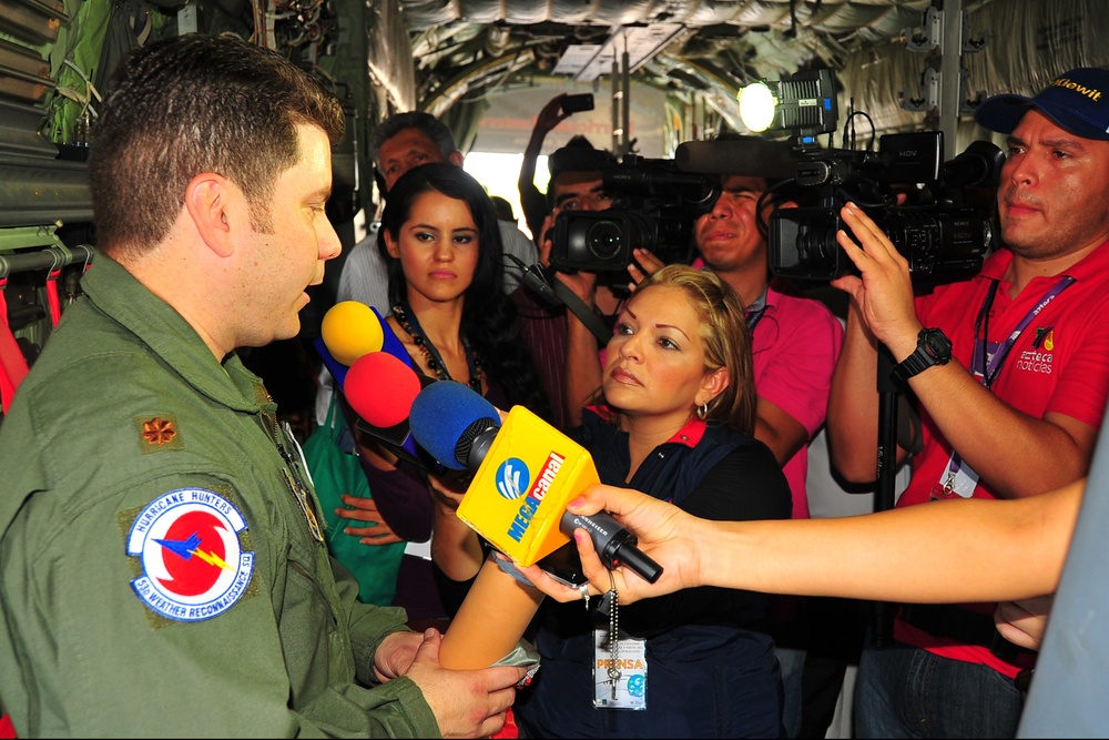 NOAA, Hurricane Hunters team up for awareness tour