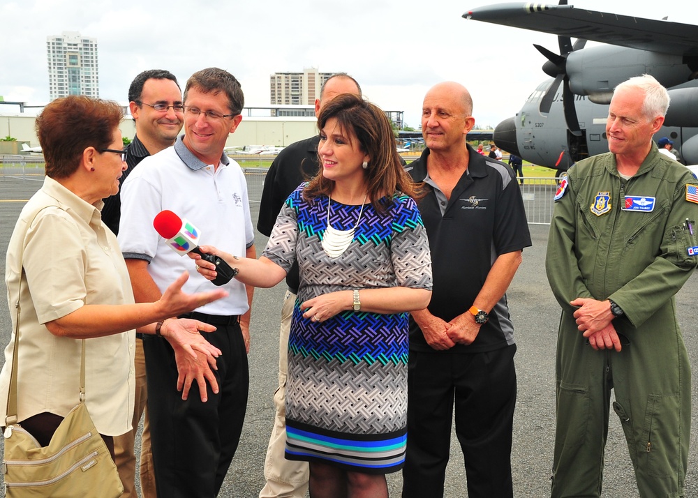 NOAA, Hurricane Hunters team up for awareness tour