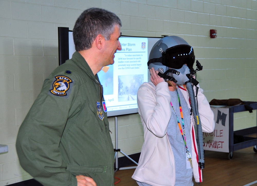 Hurricane Hunters brief students at local elementary school
