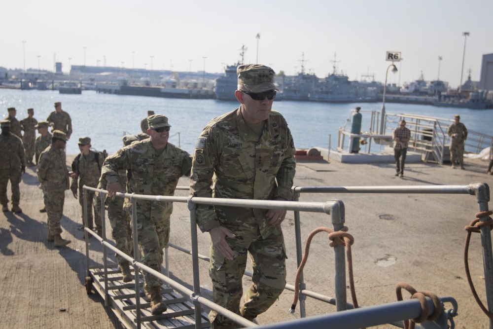 Lt. Gen. Luckey tours USAR boating capabilities