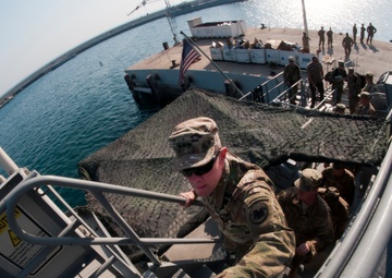 Lt. Gen. Luckey tours USAR boating capabilities