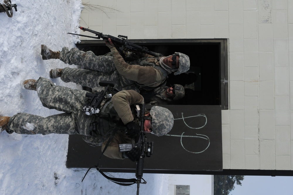 Guard Infantry conducts assault training