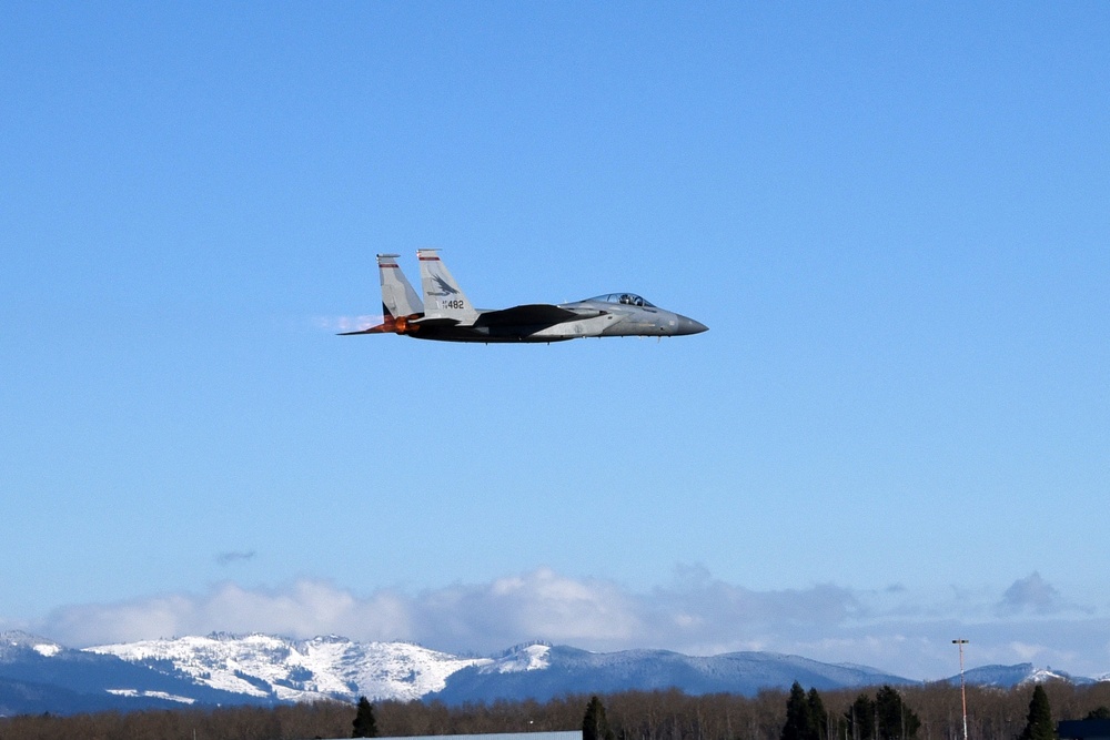 F-15 Eagle gets a new wing for the New Year