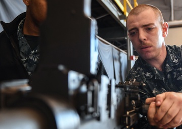 SERMC Sailors Perform Maintenance