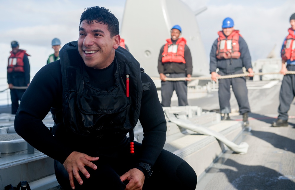 USS Lake Champlain (CG 57) Man Overboard Drill