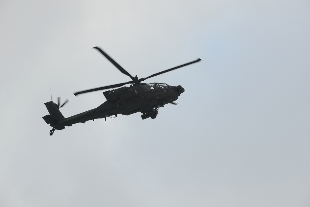 AH 64D Apache Longbow attack helicopter