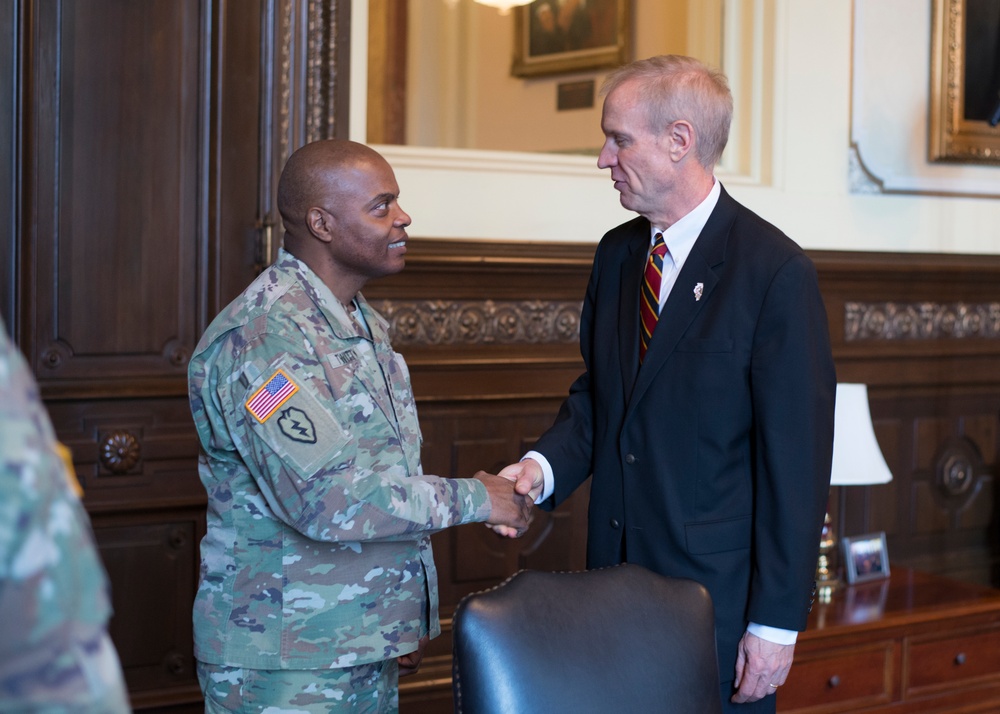 First Army Commander Meets with Illinois Leaders