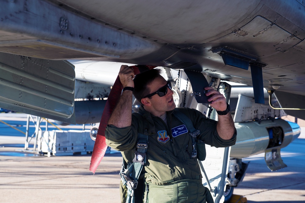 Airmen hone joint capabilities at Green Flag-West