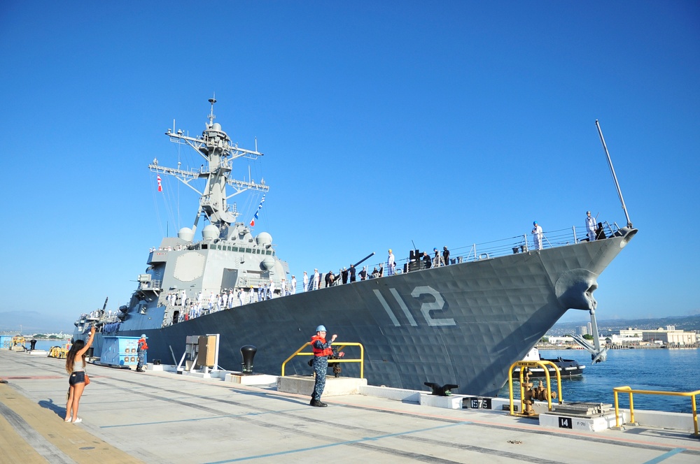 USS Michael Murphy deploys