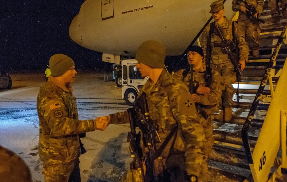 3rd ABCT, 4th ID, troops continue to fly into Poland