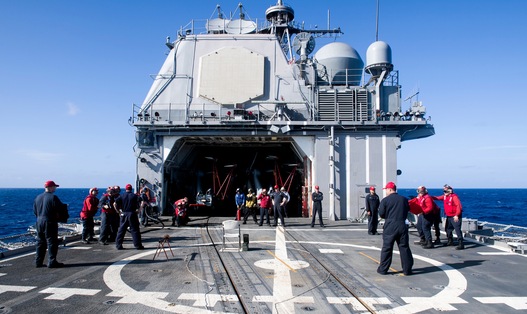 DVIDS - Images - USS Lake Champlain (CG 57) Flight Deck Drill