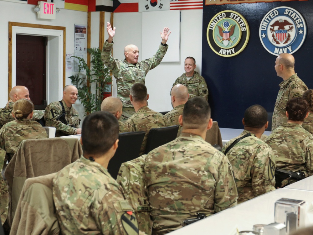Lt. Gen. Luckey visits 1CD RSSB at BAF