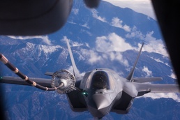 VMFA-121 makes its maiden voyage to Japan
