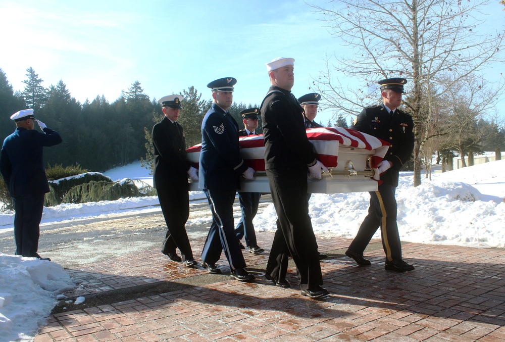 Oregon Air Guardsmen take on funeral honors responsibilities