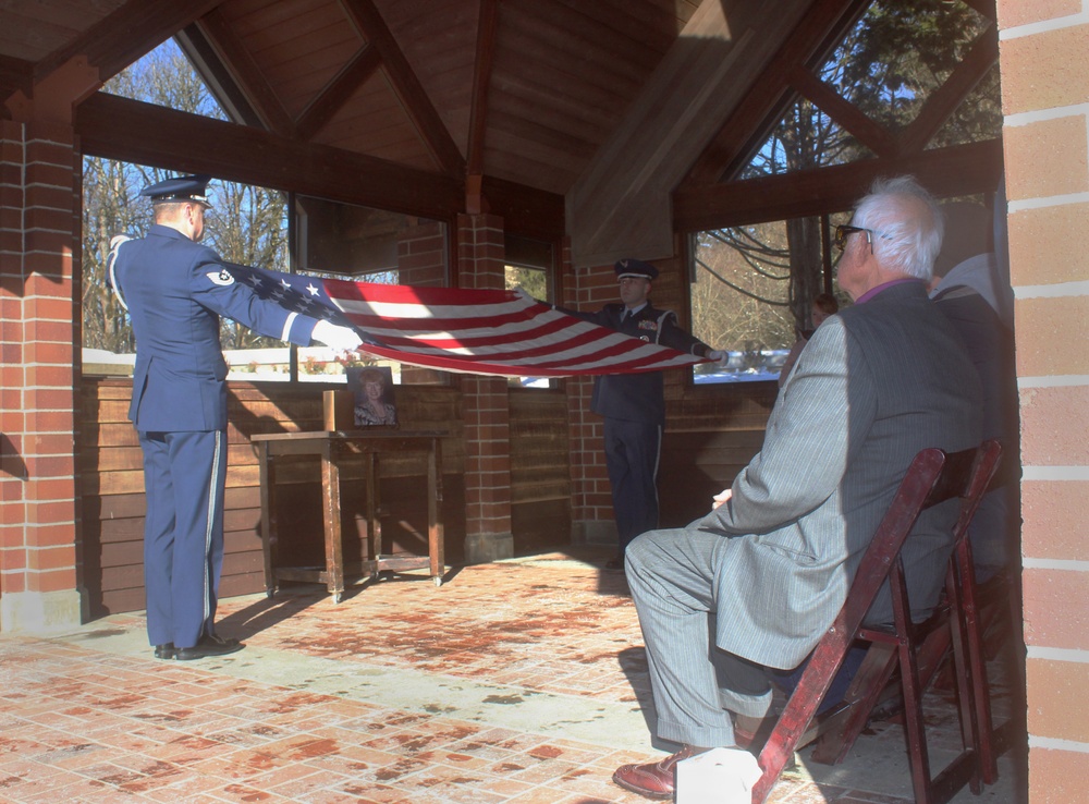 Oregon Air Guardsmen take on funeral honors responsibilities