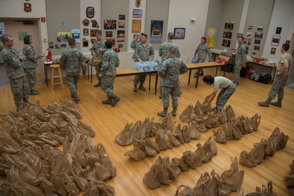 Airmen assist in Meal Prep for Inaugural Parade Participants
