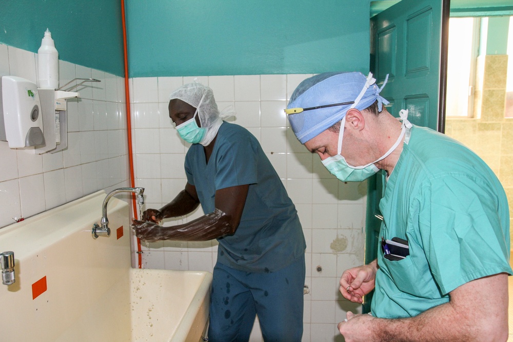U.S. Army Africa kicks off first MEDRETE for 2017: American, Senegalese medical professionals treat patients, hone skills