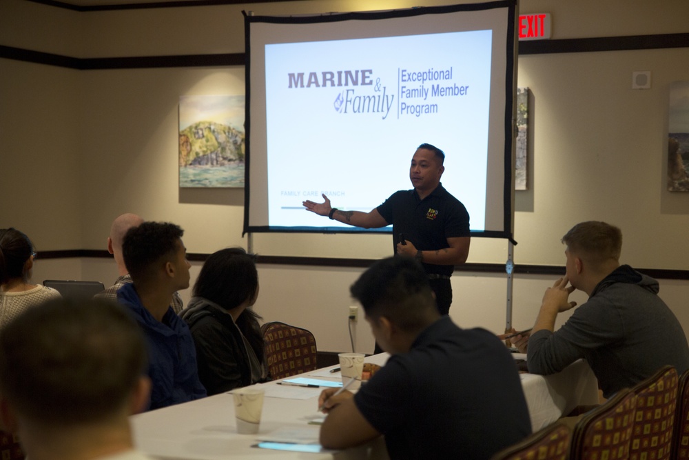Marine Corps Family Team Building pre-marital seminar informs service members on marriage process