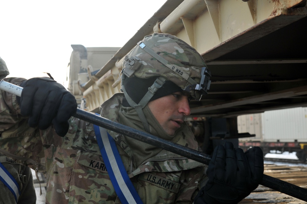 64th BSB, 4th ID continues railhead operations