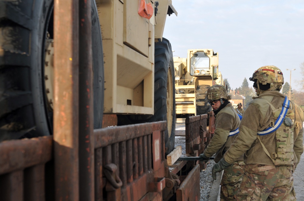 64th BSB, 4th ID continues railhead operations