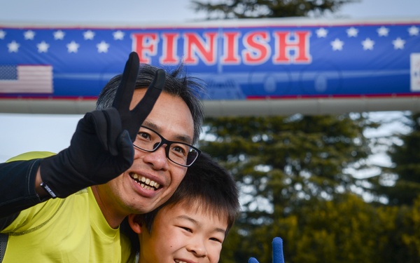12,000 participate in race event at Yokota