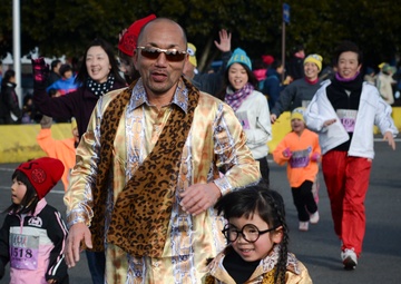 12,000 participate in race event at Yokota