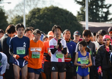 12,000 participate in race event at Yokota