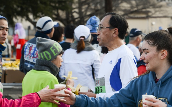 12,000 participate in race event at Yokota